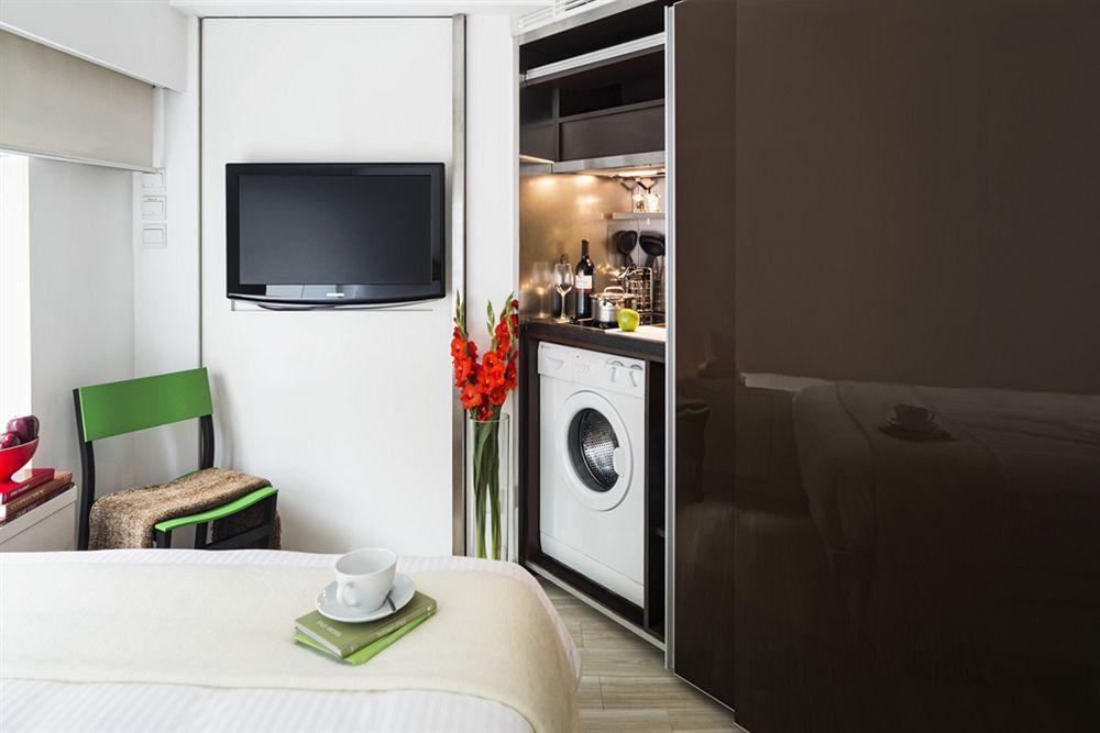 V Causeway Bay Aparthotel Hongkong Exteriör bild